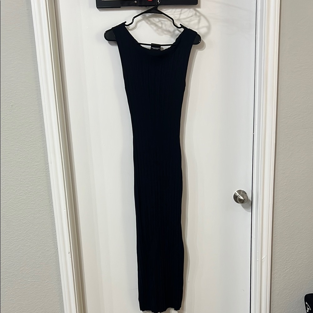 Chic Black Sleeveless Maxi Dress